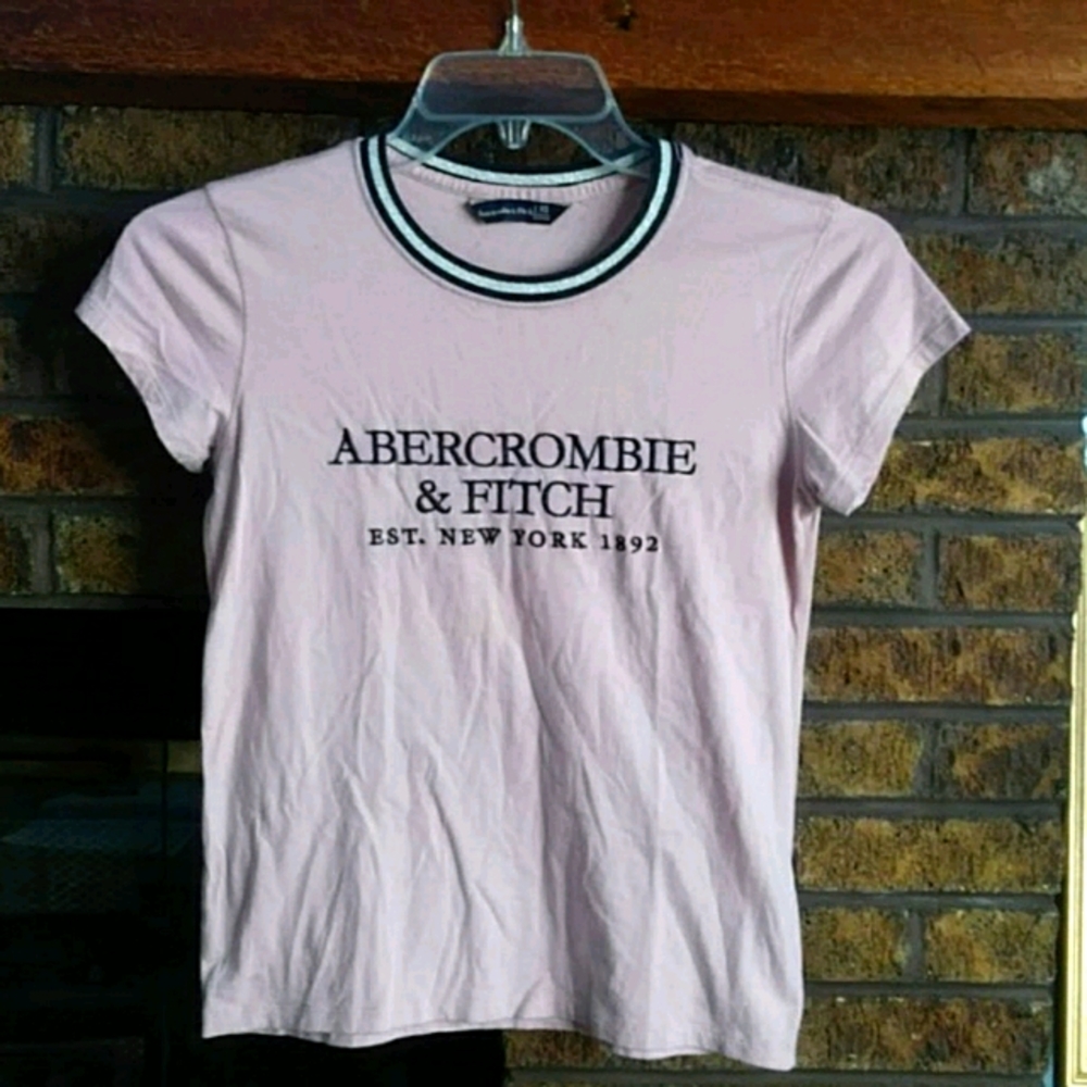Abercrombie & Fitch stretchy pink shirt